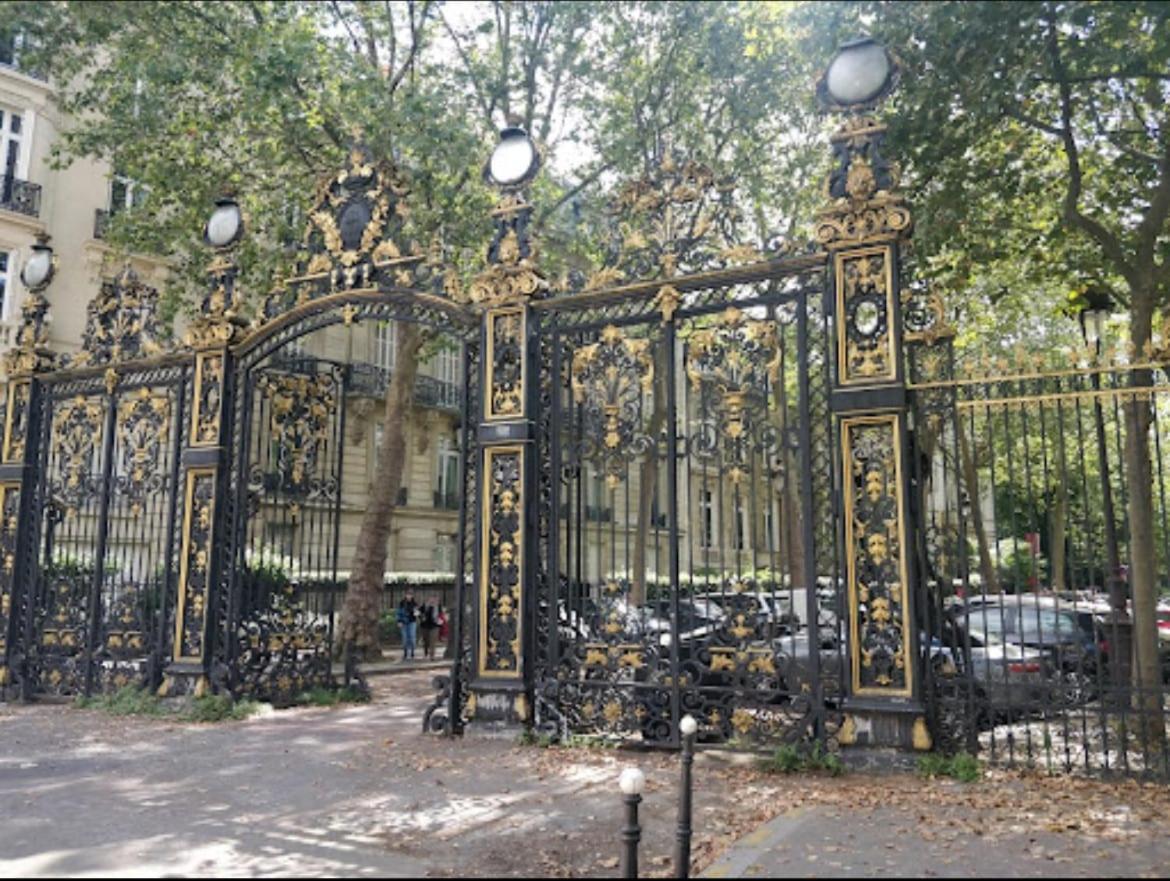 Proche Champs Elysee 8e Appartamento