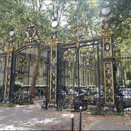 Proche Champs Elysee 8e Appartamento