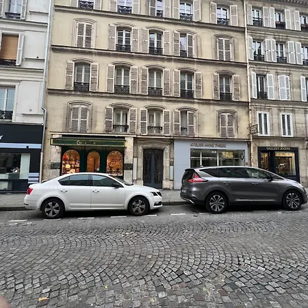 Proche Champs Elysee 8e * Parigi